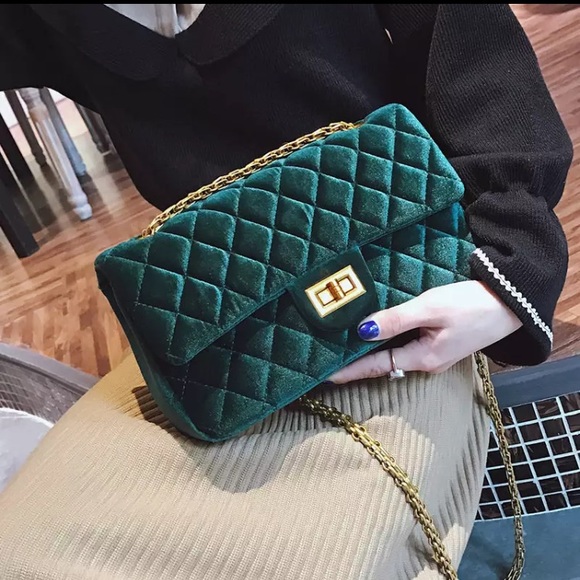 Velvet chain flap handbag - Picture 1 of 1